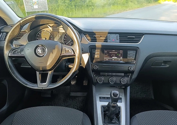 Skoda Octavia cena 35900 przebieg: 253000, rok produkcji 2016 z Lipno małe 781